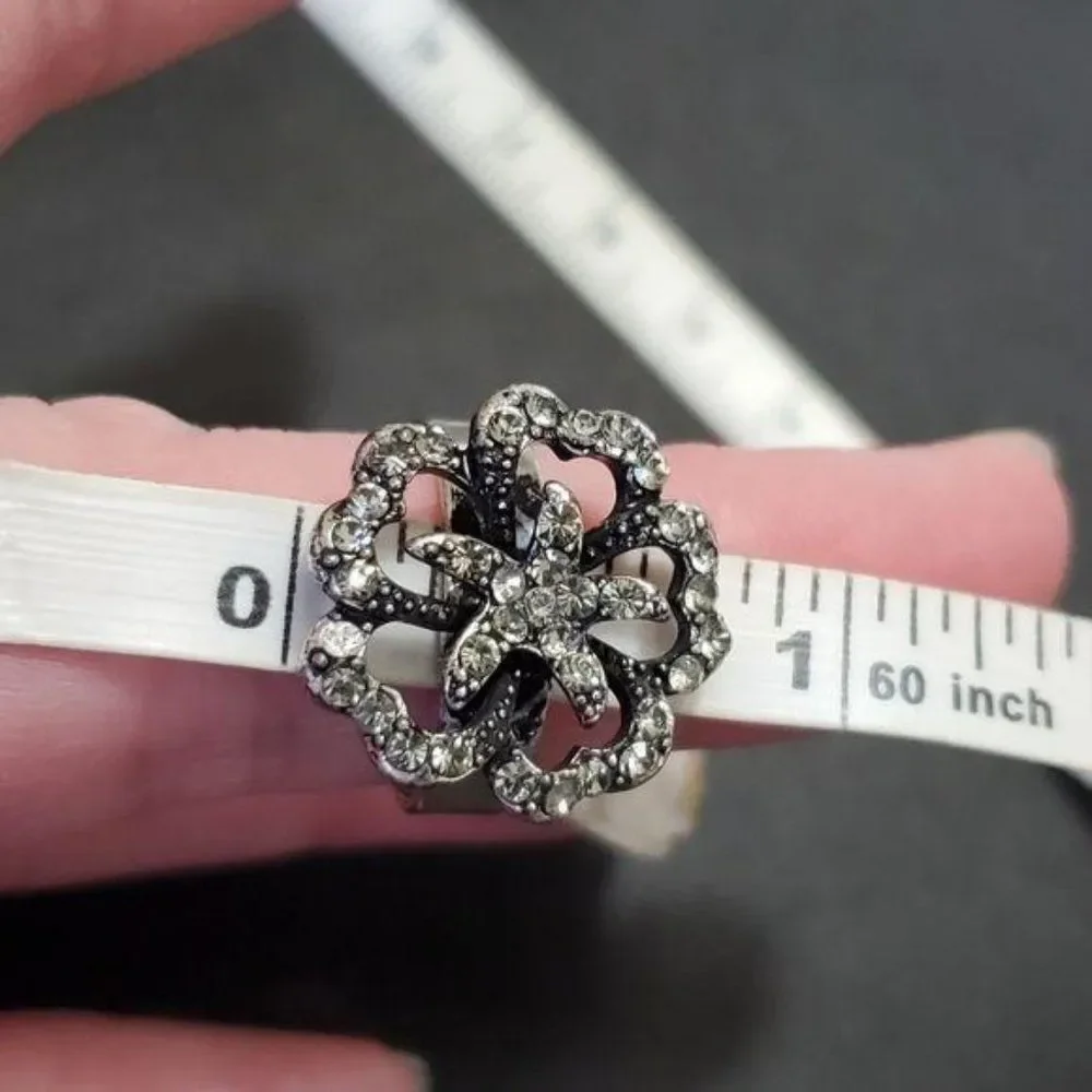 Silver tone shamrock starfish ring